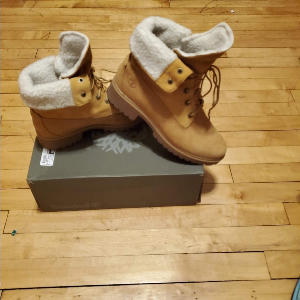 Boots - Picture 7 of 8